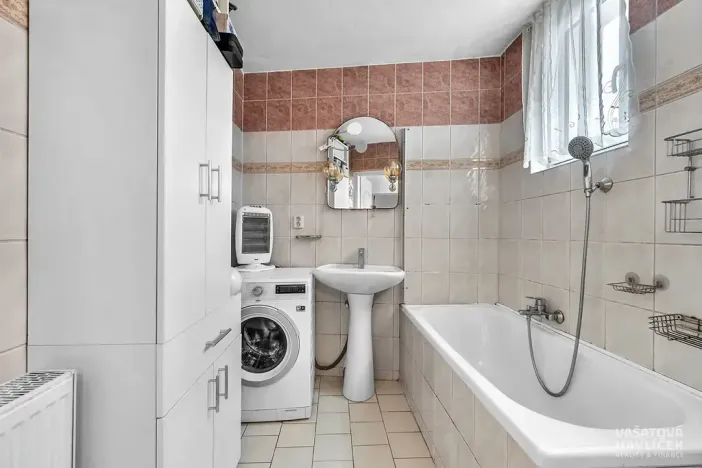 Prodej činžovního domu, Sezemice, Jungmannova, 690 m2