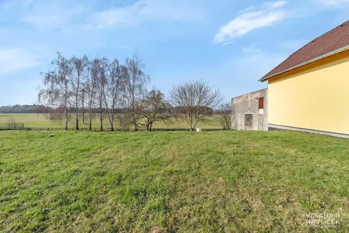 Prodej komerčního pozemku, Hradec Králové, 1870 m2