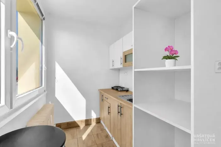 Pronájem bytu 1+kk, Dvůr Králové nad Labem, Macharova, 27 m2