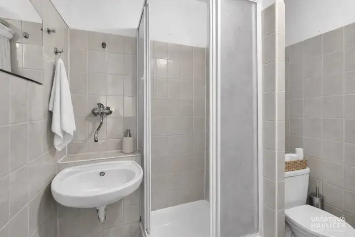 Pronájem bytu 1+kk, Dvůr Králové nad Labem, Macharova, 27 m2