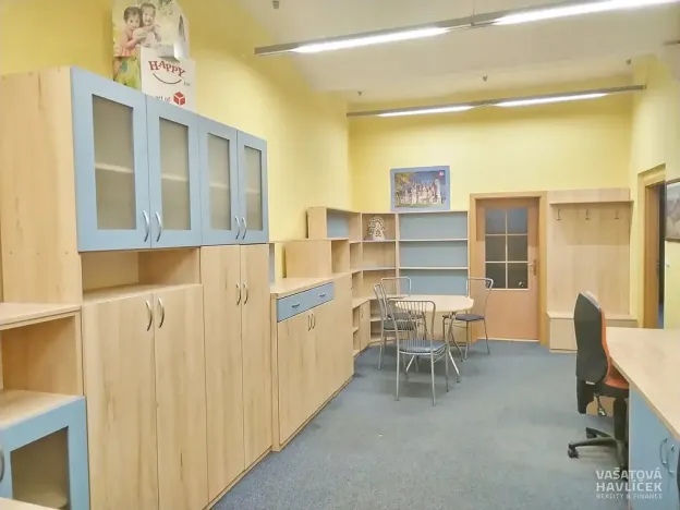 Pronájem skladu, Hradec Králové, Zelená, 413 m2