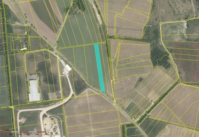 Prodej pole, Znojmo, 5700 m2