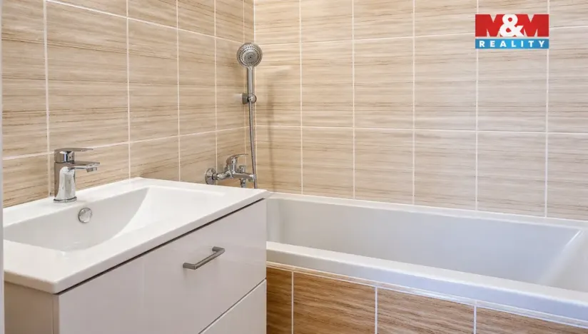 Pronájem bytu 2+1, Chrudim - Chrudim III, Škroupova, 61 m2