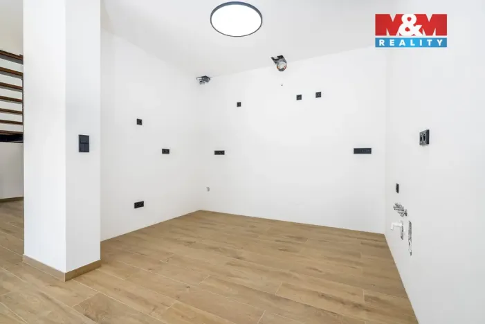 Prodej rodinného domu, Beroun, V Lukách, 144 m2