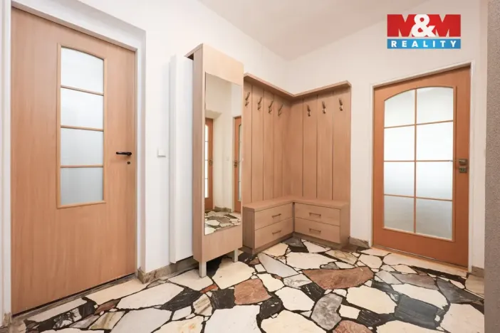 Prodej rodinného domu, Velký Týnec, U nové školy, 310 m2