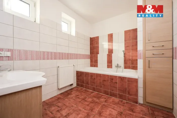 Prodej rodinného domu, Velký Týnec, U nové školy, 310 m2