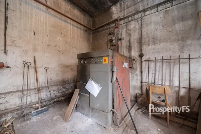 Prodej kanceláře, Okna, 475 m2