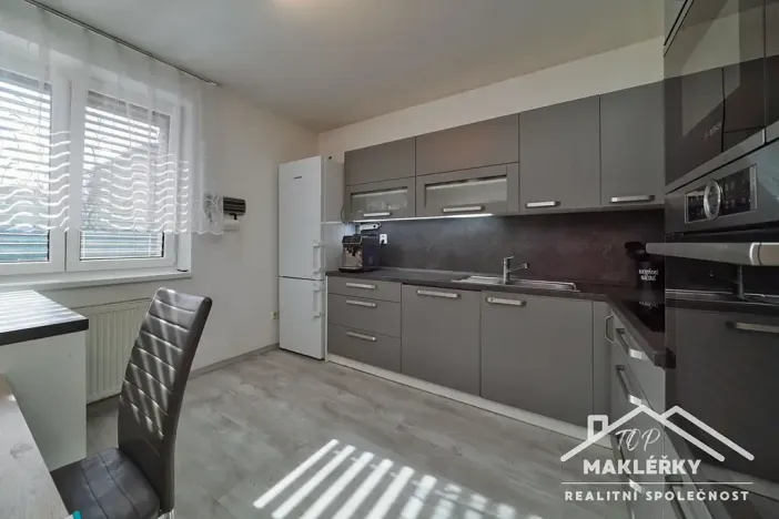 Prodej rodinného domu, Zásmuky, Sladkovského, 186 m2