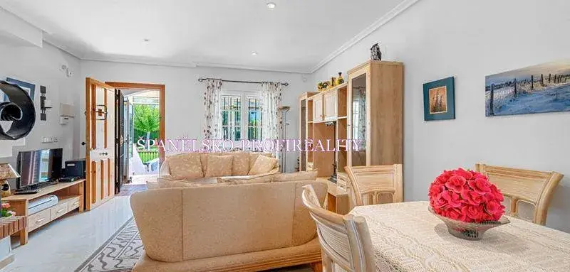 Prodej vily, Alicante, Španělsko, 87 m2