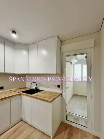 Prodej bytu 3+kk, Torrevieja, Španělsko, Calle Concordia, 85 m2