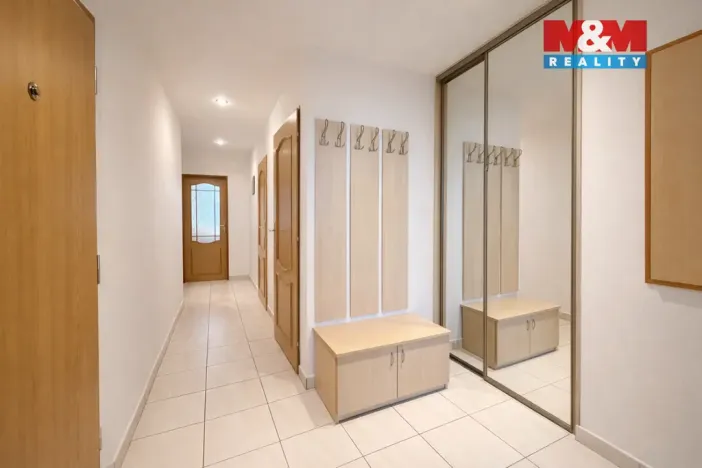 Prodej bytu 3+1, Praha - Horní Měcholupy, Parmská, 72 m2