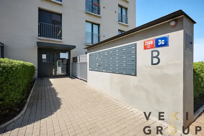 Prodej bytu 2+kk, Praha - Libeň, Novovysočanská, 53 m2