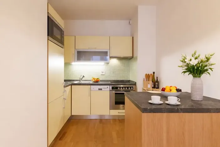 Pronájem kanceláře, Praha - Smíchov, Karla Engliše, 63 m2