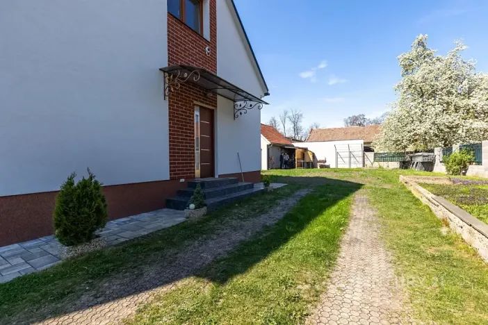 Prodej rodinného domu, Vojkovice, 180 m2