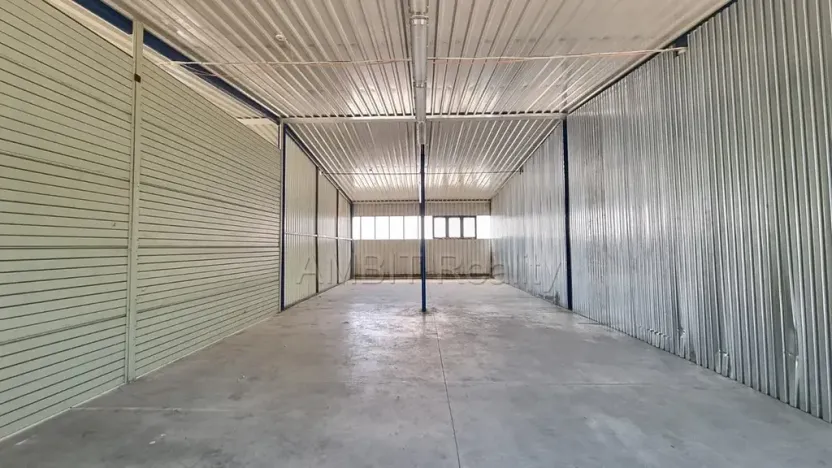 Pronájem výrobních prostor, Praha, Poděbradská, 250 m2