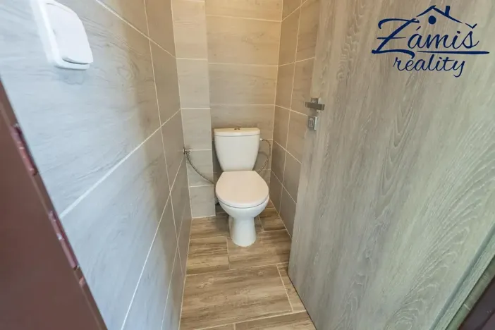 Prodej rodinného domu, Nespeky, Na Mělách, 278 m2