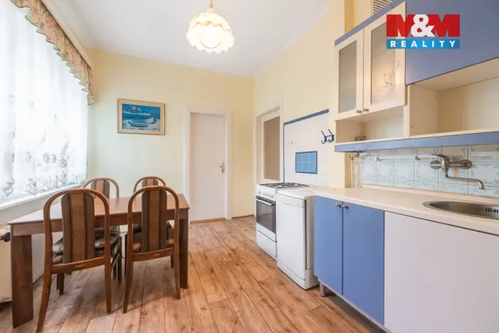 Prodej rodinného domu, Uherské Hradiště, U Stadionu, 300 m2