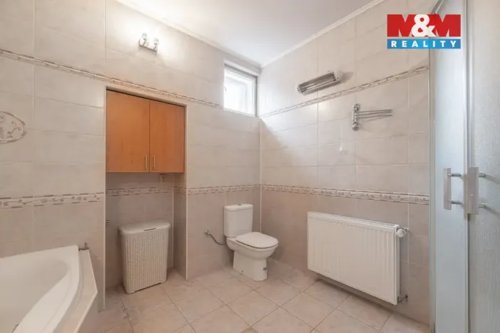 Prodej rodinného domu, Uherské Hradiště, U Stadionu, 300 m2