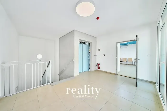 Pronájem kanceláře, Znojmo, Jarošova, 19 m2