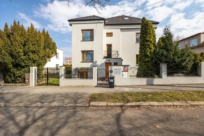 Prodej bytu 2+kk, Praha - Lhotka, K Novému dvoru, 64 m2