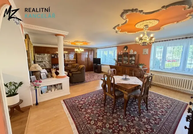 Prodej rodinného domu, Přáslavice, 300 m2