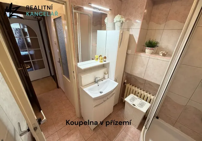 Prodej rodinného domu, Přáslavice, 300 m2