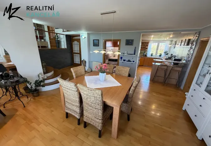 Prodej rodinného domu, Přáslavice, 300 m2