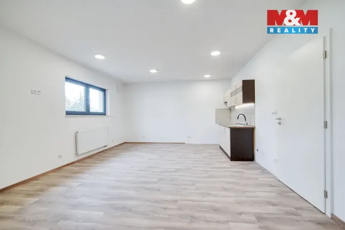 Pronájem bytu 1+kk, Nýřany, Benešova třída, 34 m2