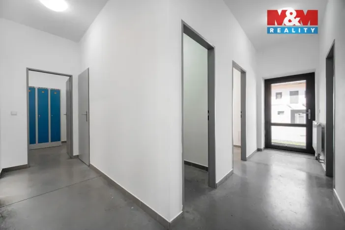 Pronájem výrobních prostor, Albrechtice, 328 m2