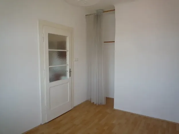 Pronájem bytu 2+kk, Praha - Vinohrady, Perunova, 29 m2