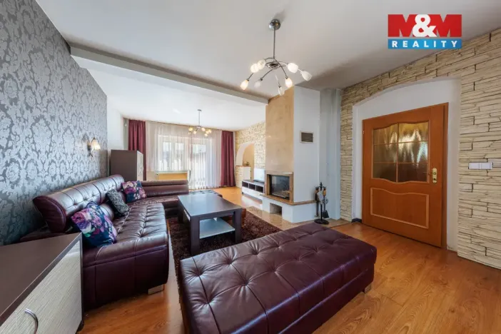 Prodej rodinného domu, Karlovy Vary - Dvory, Chebská, 228 m2