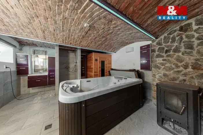 Prodej rodinného domu, Karlovy Vary - Dvory, Chebská, 228 m2