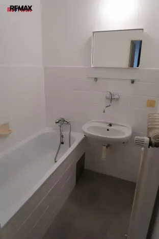 Pronájem bytu 2+1, Praha - Podolí, Podolská, 67 m2