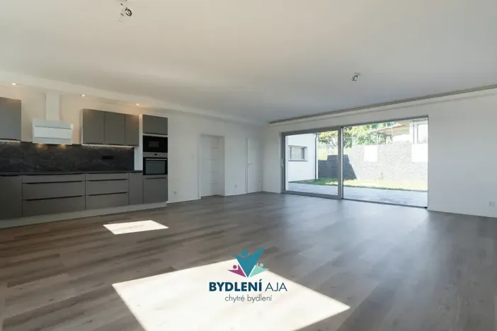 Prodej rodinného domu, Dubí, V Aleji, 206 m2