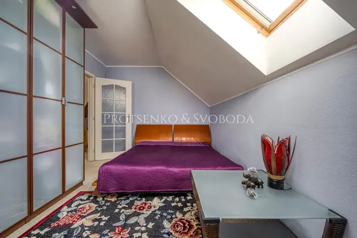 Prodej rodinného domu, Hostivice, náměstí Jana IV. z Dražic, 185 m2