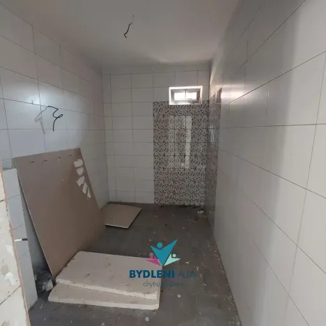 Prodej rodinného domu, Srbice, 180 m2