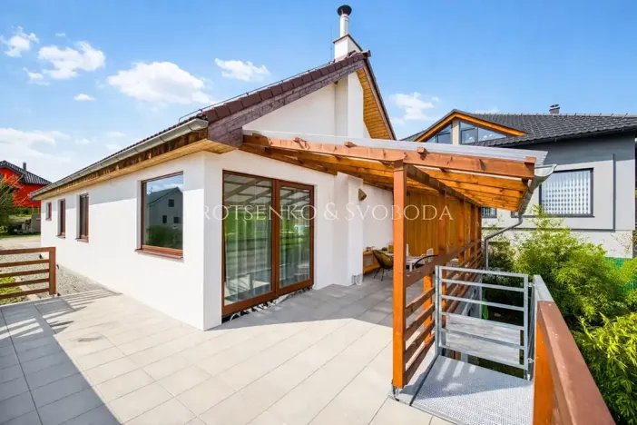 Prodej rodinného domu, Líšnice, 181 m2