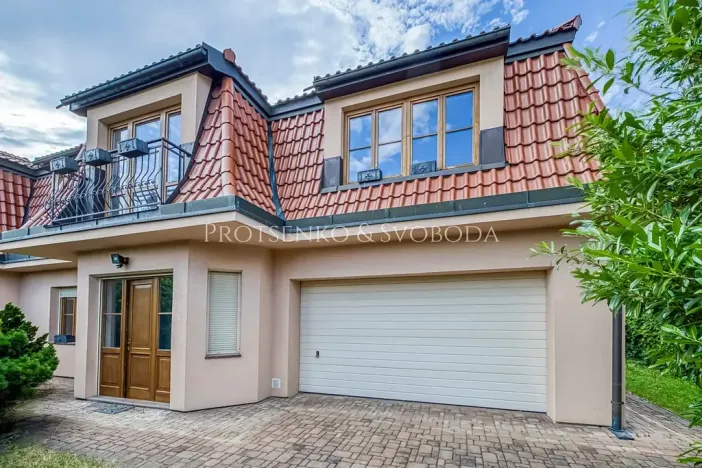 Prodej rodinného domu, Vestec, Průběžná, 427 m2