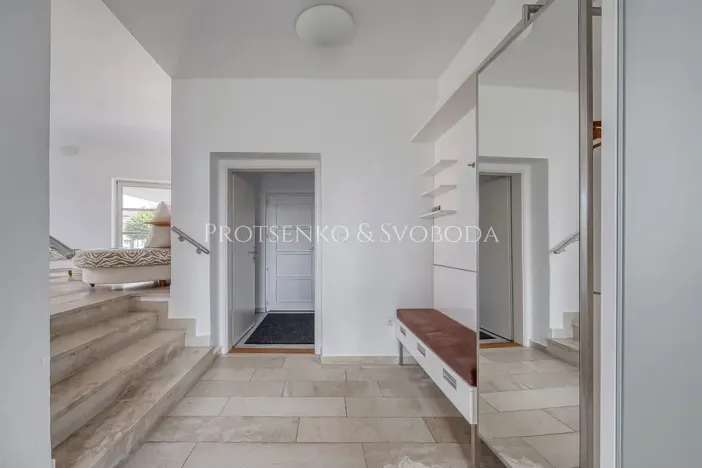 Prodej kanceláře, Křižanov, Benešovo náměstí, 530 m2