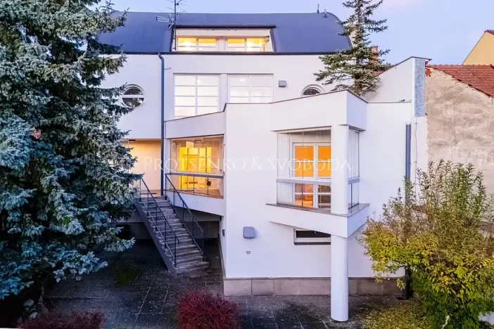 Prodej vícegeneračního domu, Křižanov, Benešovo náměstí, 530 m2