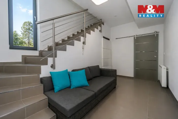 Prodej rodinného domu, Rohovládova Bělá, 287 m2