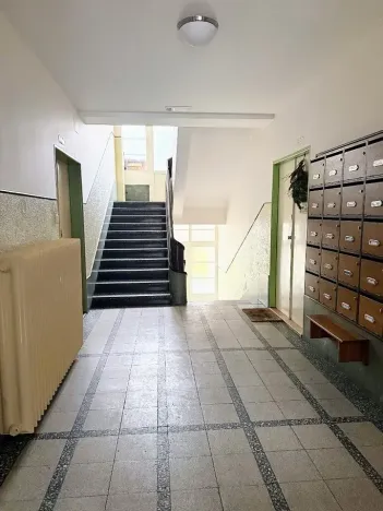 Prodej bytu 2+kk, Praha - Bubeneč, Lotyšská, 38 m2