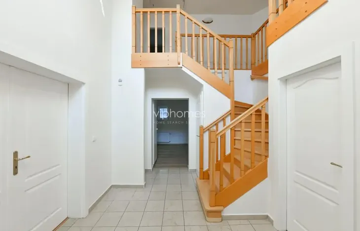 Pronájem rodinného domu, Praha - Nebušice, Na Malé Šárce, 360 m2