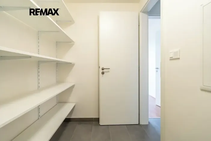 Pronájem bytu 2+kk, Praha - Kamýk, Zimova, 58 m2