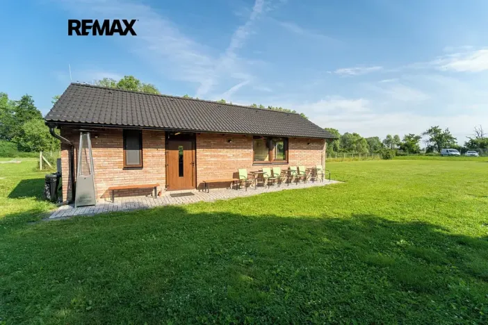 Prodej komerční nemovitosti, Chrášťany, 10917 m2