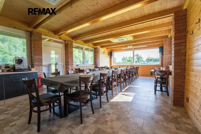 Prodej komerční nemovitosti, Chrášťany, 10917 m2