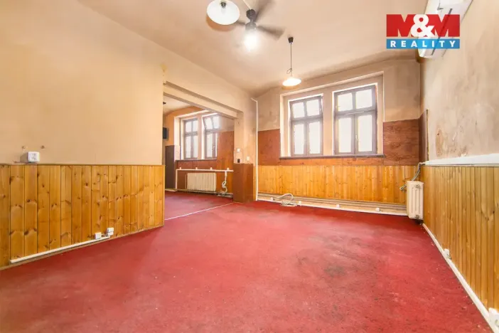 Prodej obchodního prostoru, Plzeň - Jižní Předměstí, Klatovská třída, 111 m2