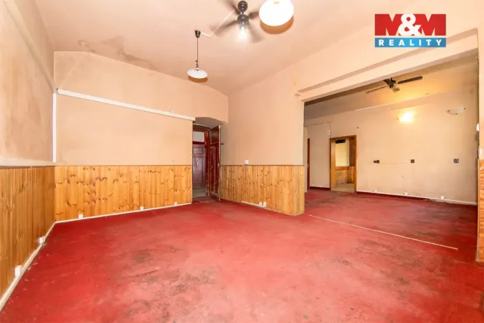 Prodej obchodního prostoru, Plzeň - Jižní Předměstí, Klatovská třída, 111 m2