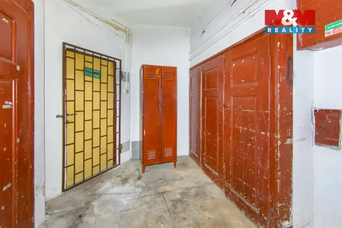 Prodej obchodního prostoru, Plzeň - Jižní Předměstí, Klatovská třída, 111 m2