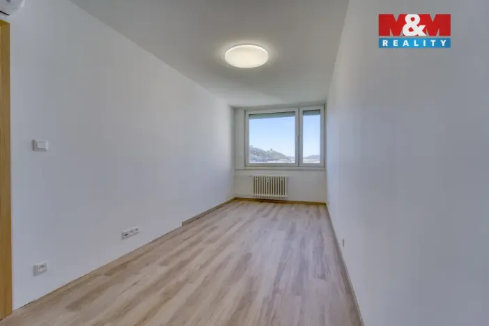 Pronájem bytu 3+kk, Praha - Karlín, U Sluncové, 65 m2
